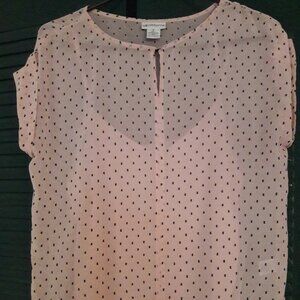 Salmon blouse with black details